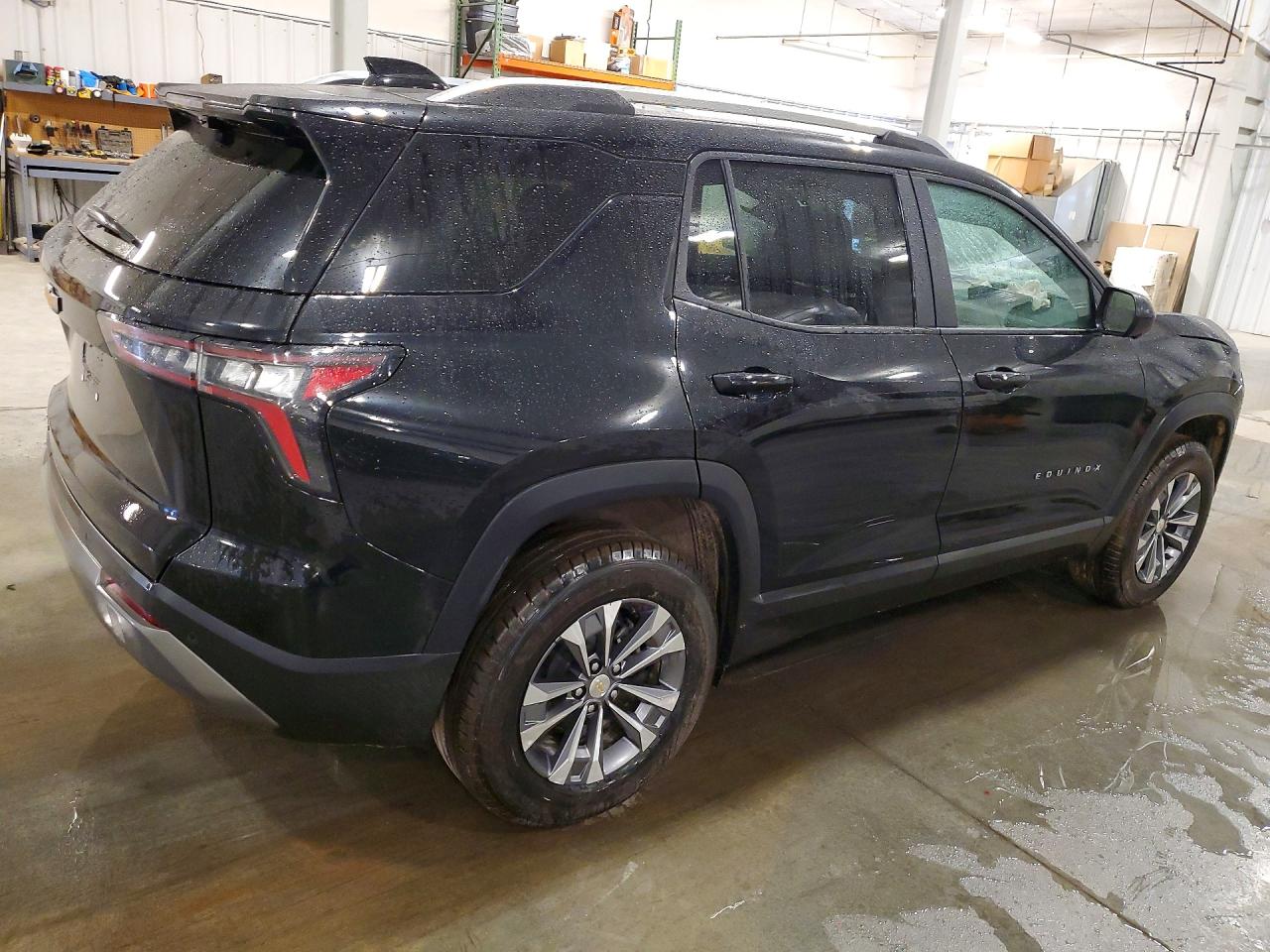 2025 Chevrolet Equinox VIN 3GNAXPEG6SL107484 photo 3