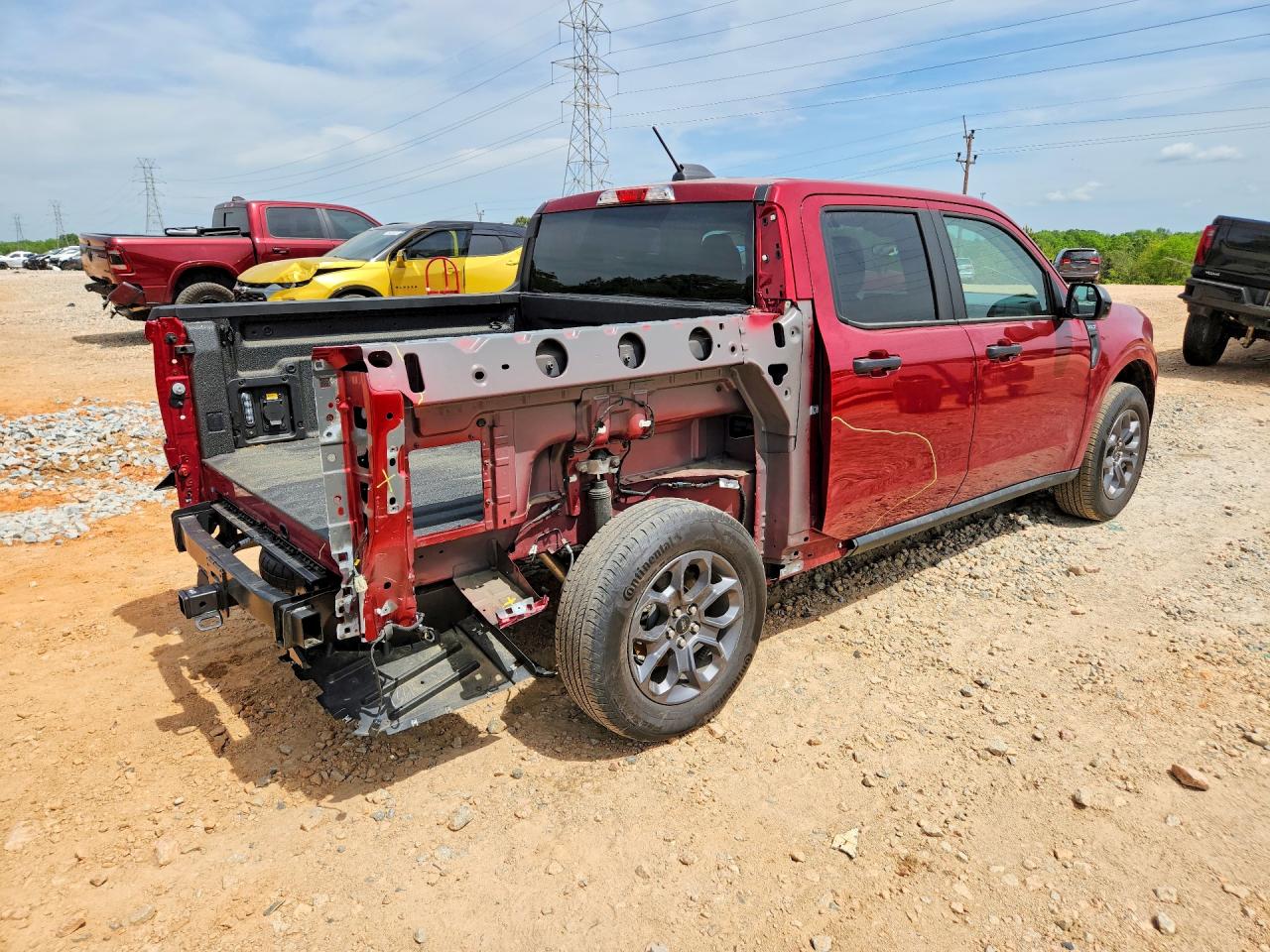 2025 Ford Maverick VIN 3FTTW8H37SRB23726 photo 3