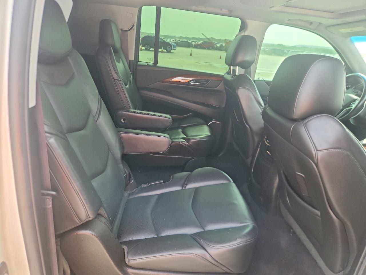 2015 Cadillac Escalade VIN 1GYS3JKJ6FR268304 photo 11