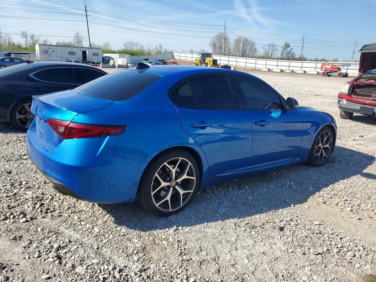 2021 Alfa Giulia VIN ZARFANAN6M7641610 photo 3