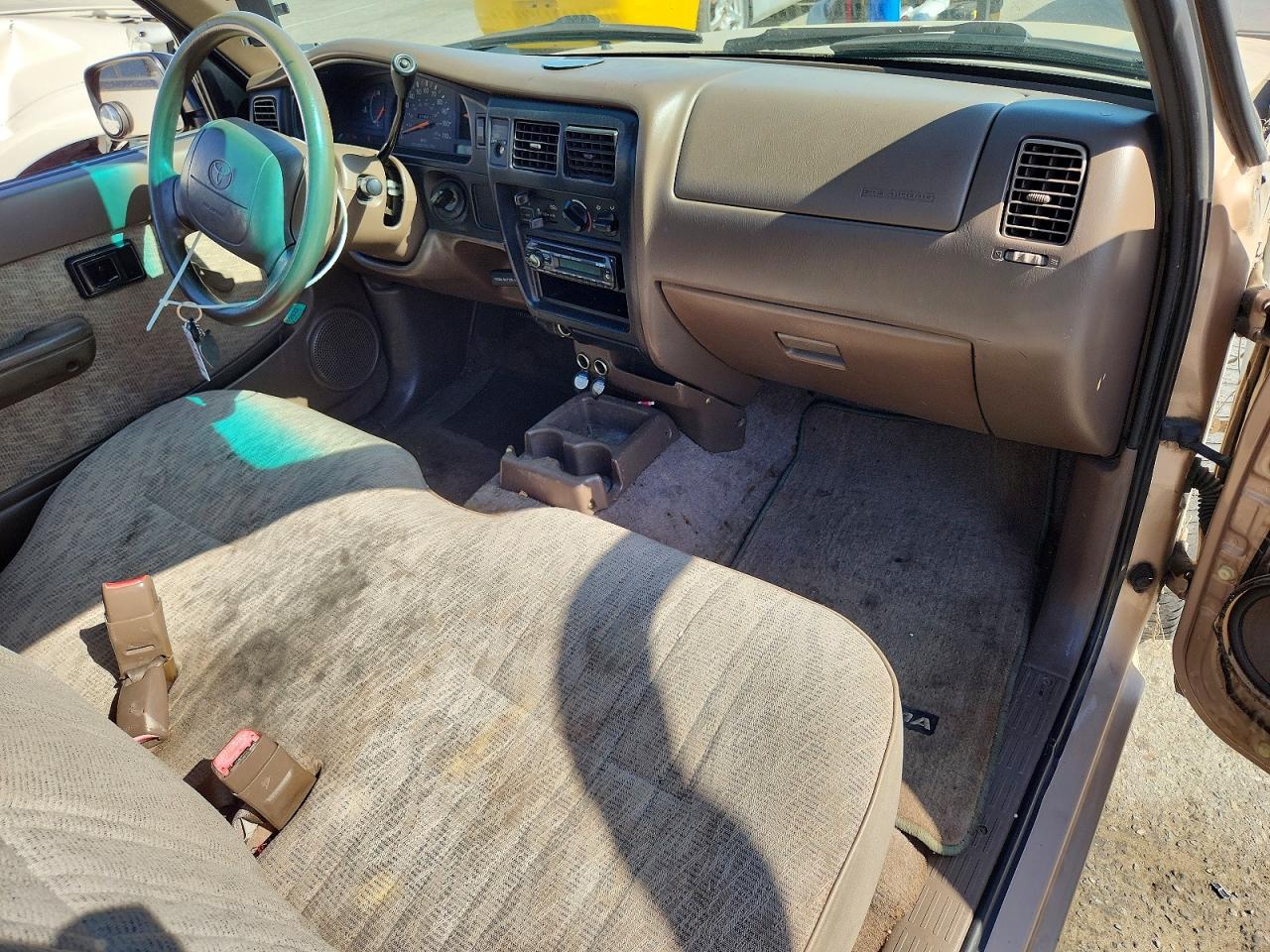 1998 TOYOTA Tacoma VIN 4TANL42N2WZ112523 photo 8