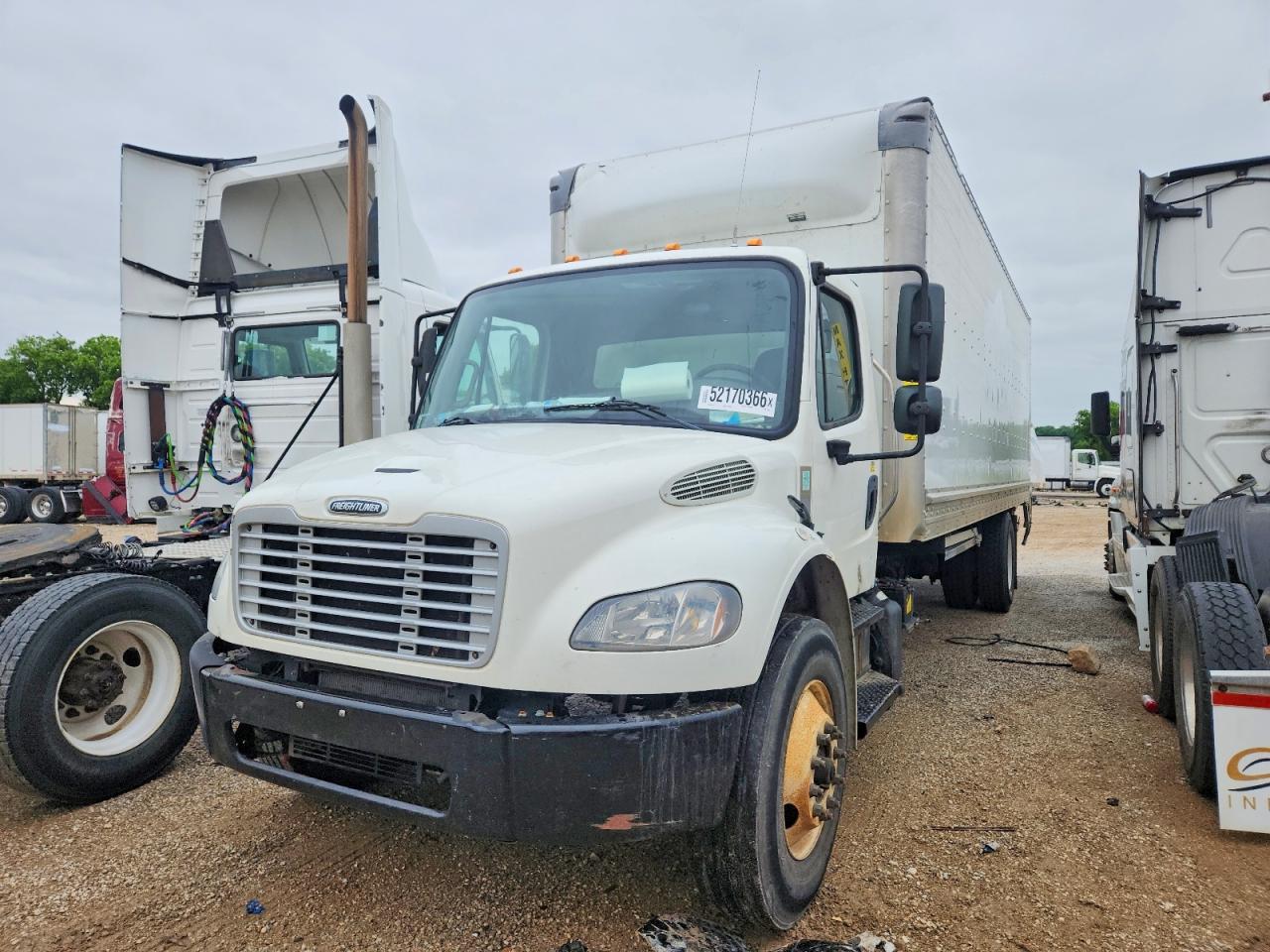 2020 FREIGHTLINER All other VIN 3ALACWFC8LDLY3007 photo 2