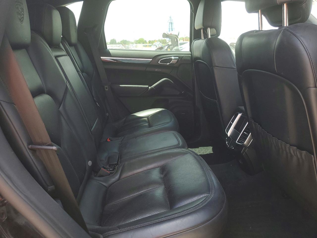 2017 Porsche Cayenne VIN WP1AE2A23HLA69534 photo 11