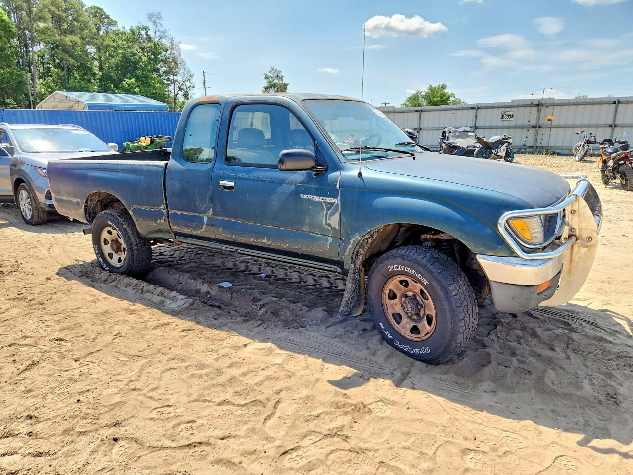 1997 Toyota Tacoma VIN 4TAWN72N7VZ326972 photo 4