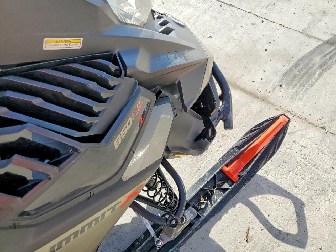 2022 POLR SNOWMOBILE VIN 2BPSTJNB6NV000945 photo 9