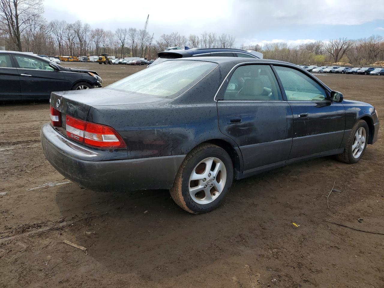 2001 Lexus Es300 VIN JT8BF28G815112309 photo 3