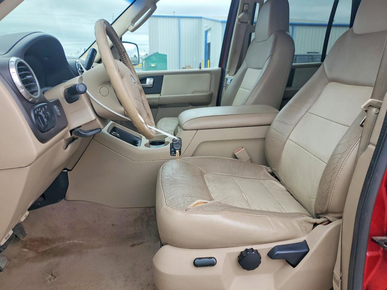 2004 Ford Expedition VIN 1FMFU18L24LB35189 photo 7