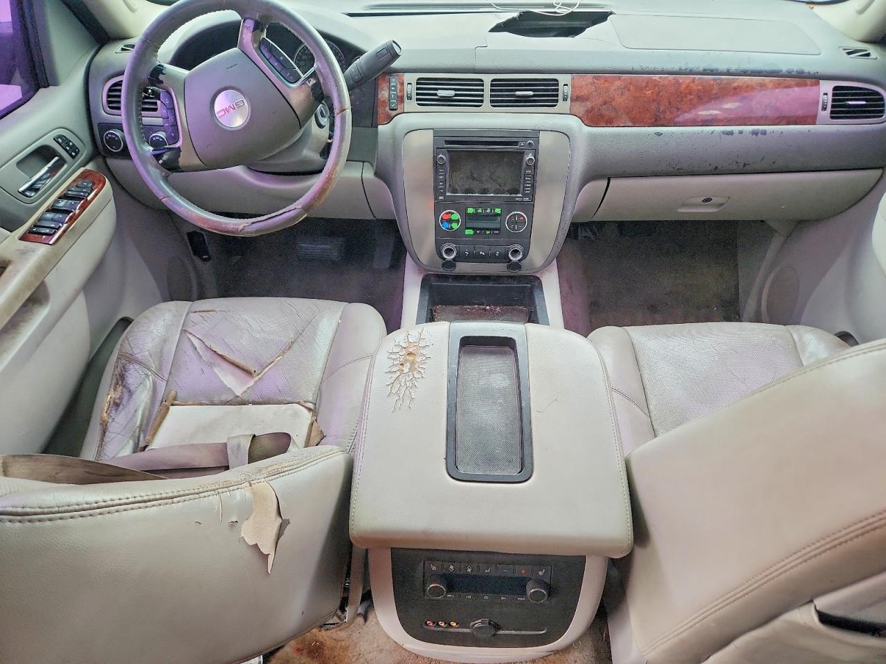 2010 GMC Yukon VIN 1GKUKKE37AR228573 photo 8