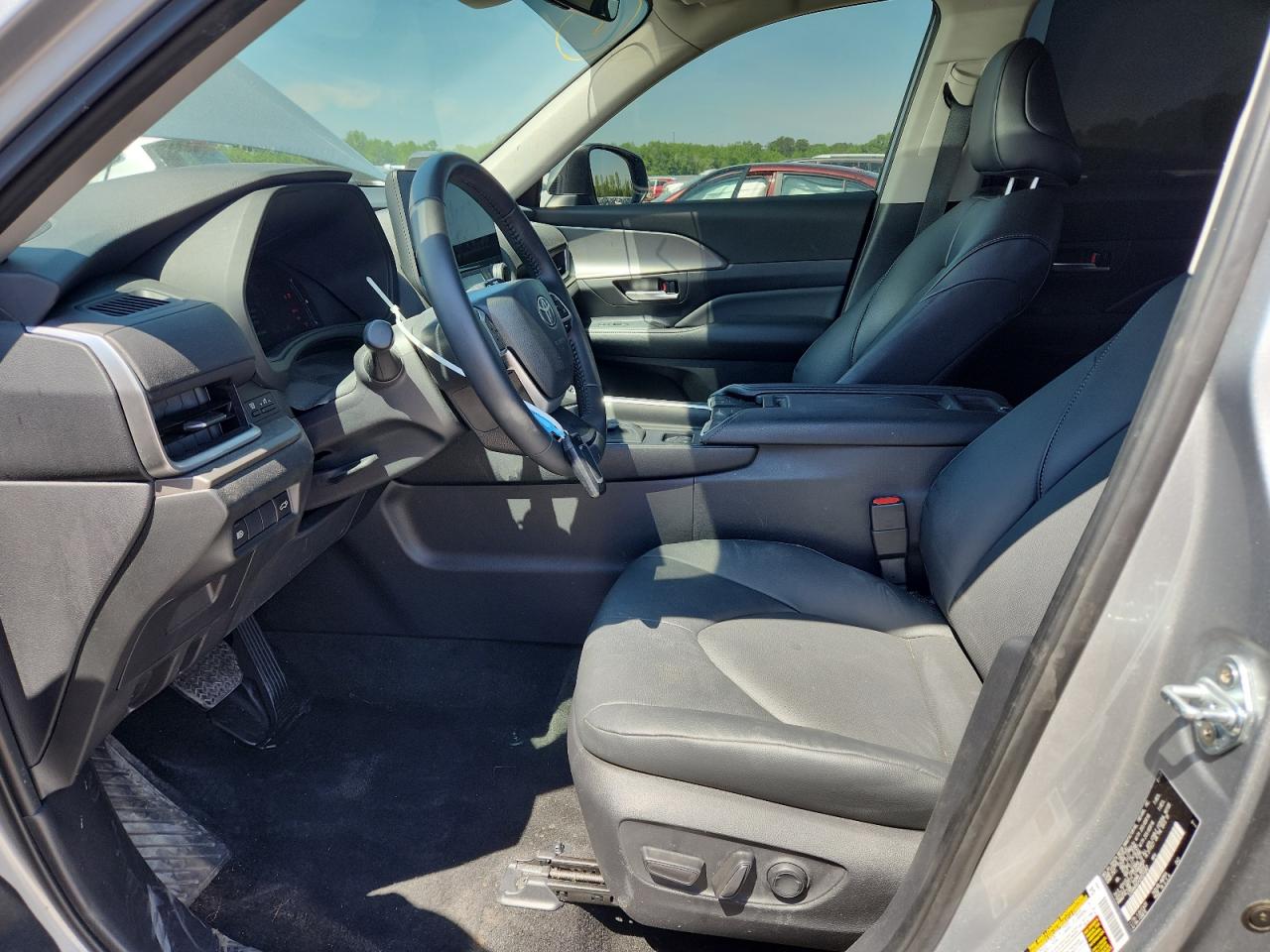 2025 Toyota All other VIN 5TDAAAA54SS024867 photo 7