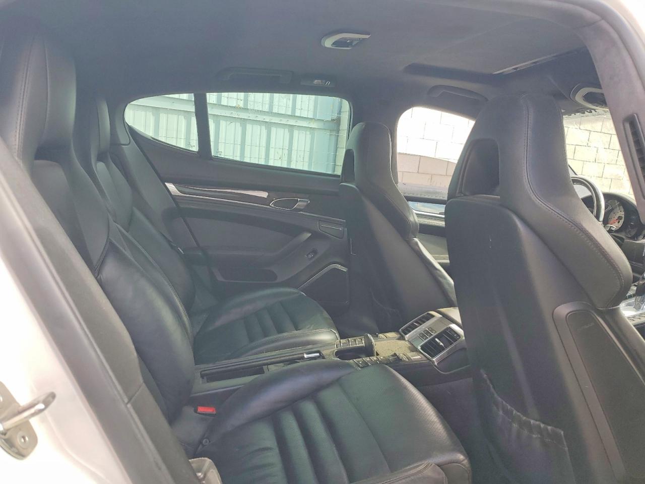 2011 Porsche Panamera VIN WP0AC2A72BL091017 photo 10