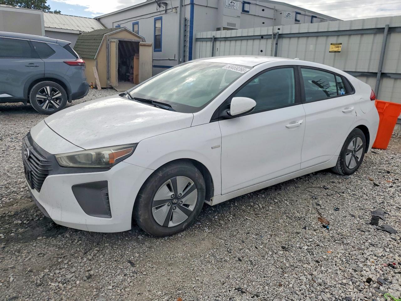 2018 Hyundai Ioniq VIN KMHC65LC0JU076337 photo 1