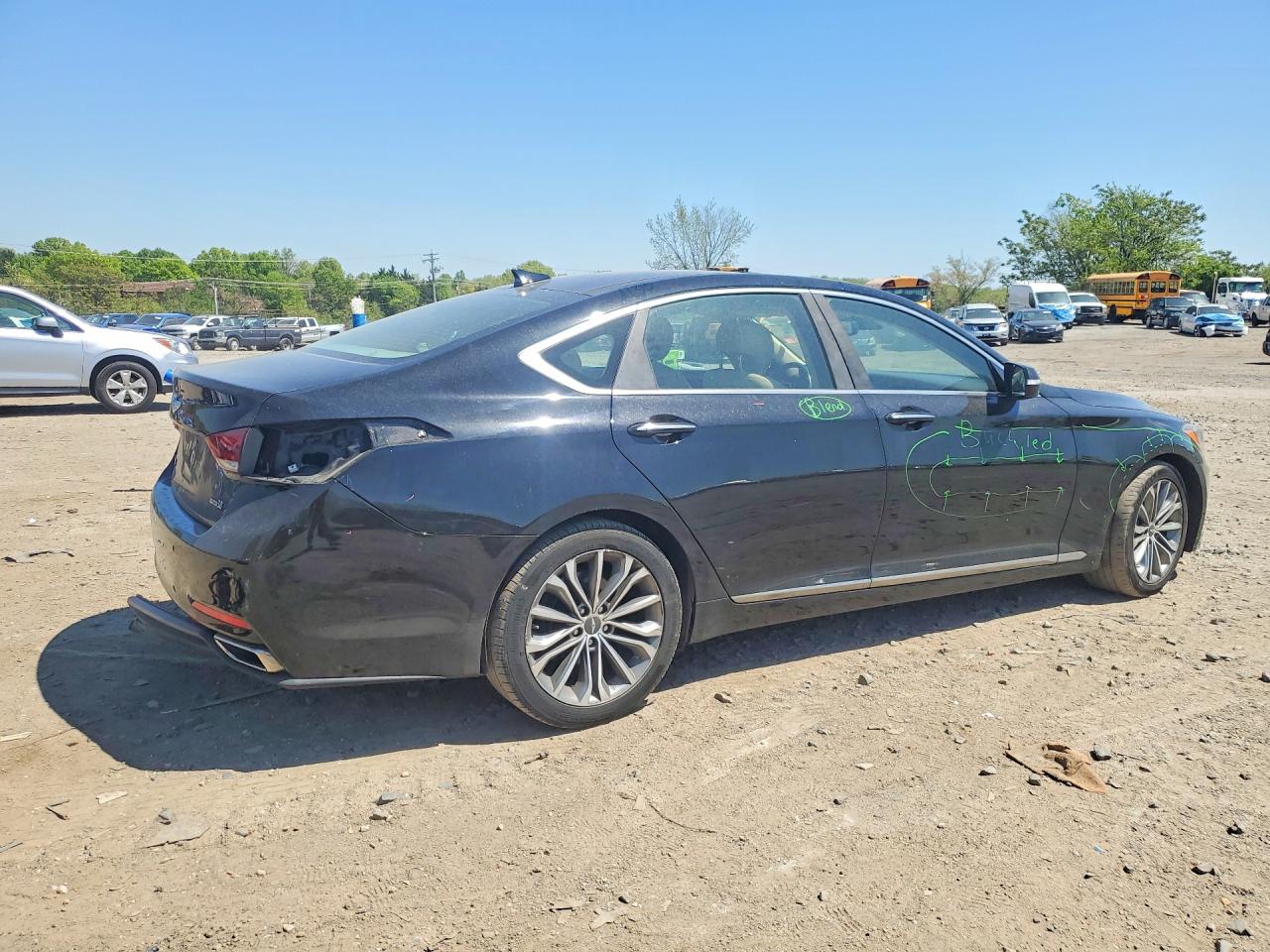 2015 Hyundai Genesis VIN KMHGN4JE7FU101194 photo 3