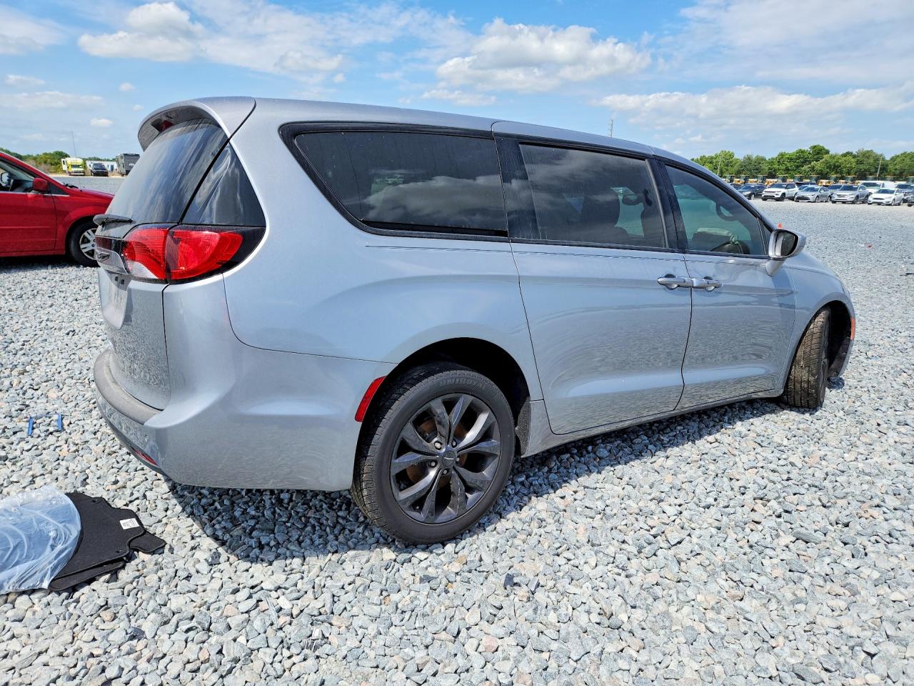 2020 CHRYSLER Pacifica VIN 2C4RC1FG8LR120079 photo 3