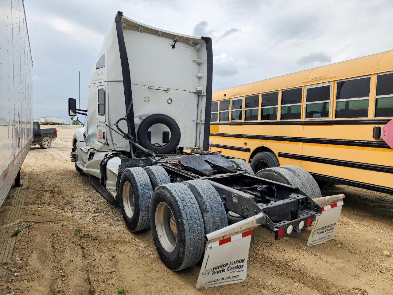 2021 KENWORTH Tractor VIN 1XKYDP9X0MJ446072 photo 3