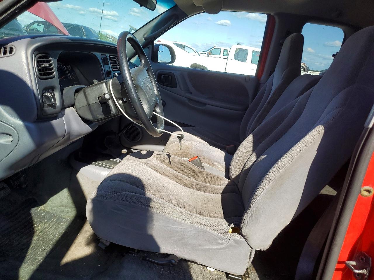 2000 Dodge Dakota VIN 1B7GL22N9YS536665 photo 7
