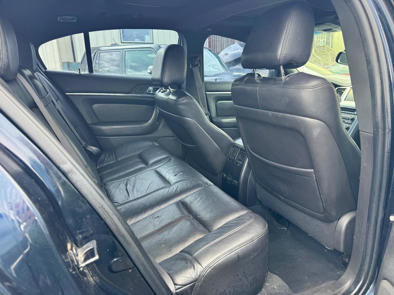 2009 Lincoln Mks VIN 1LNHM94RX9G608922 photo 6