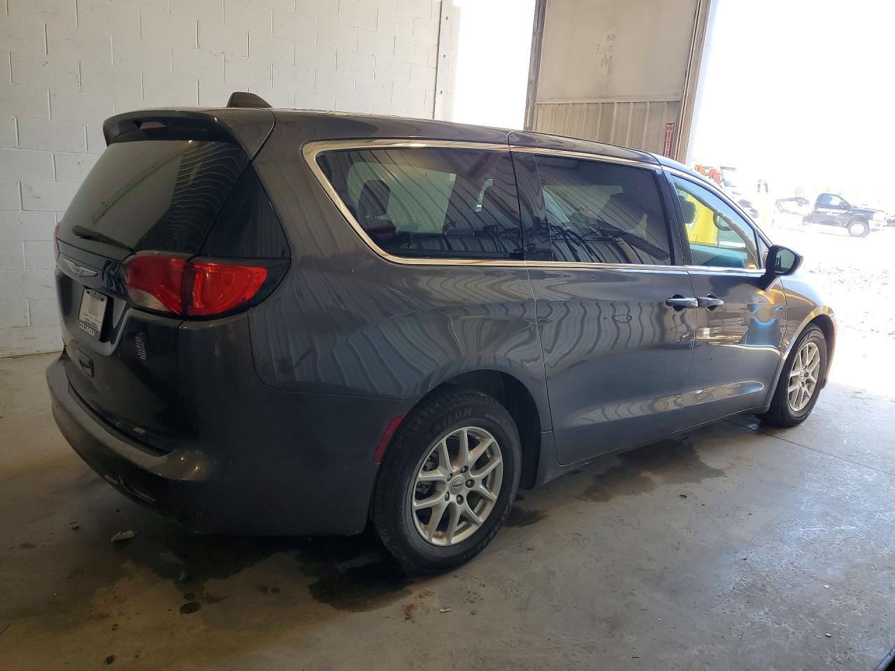 2023 CHRYSLER Minivan VIN 2C4RC1CG4PR534597 photo 3