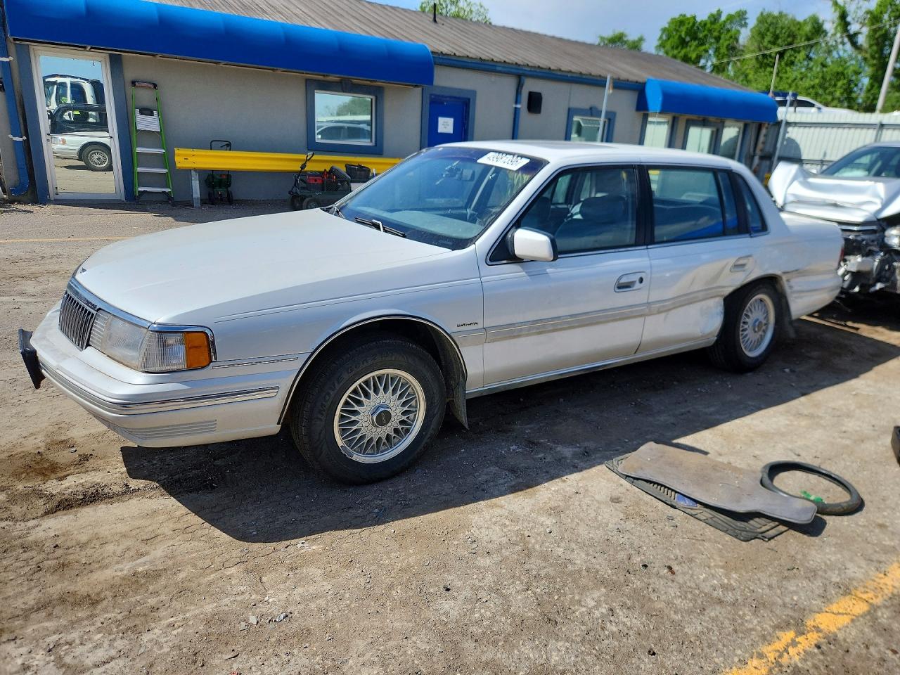 1993 Lincoln Continentl VIN 1LNLM9843PY652177 photo 1