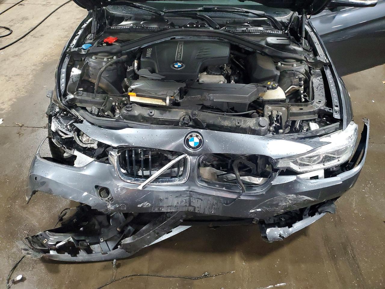 2016 BMW 3 series VIN WBA8E3G55GNU05496 photo 11