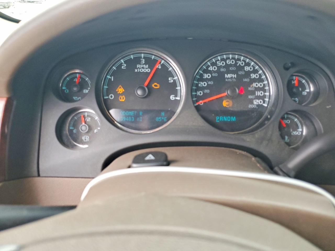 2011 CHEVROLET Suburban VIN 1GNSCKE02BR128279 photo 9