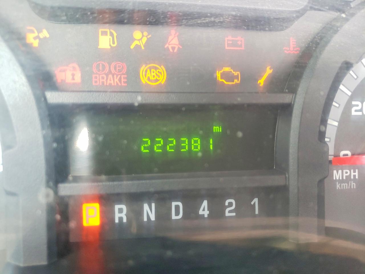 2017 Econoline VIN 1FDWE3FS9HDC67451 photo 9