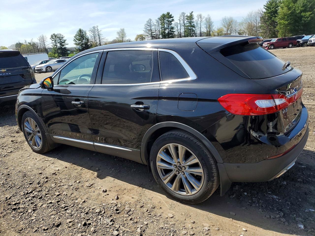2017 Lincoln Mkx VIN 2LMPJ8LP6HBL29444 photo 2