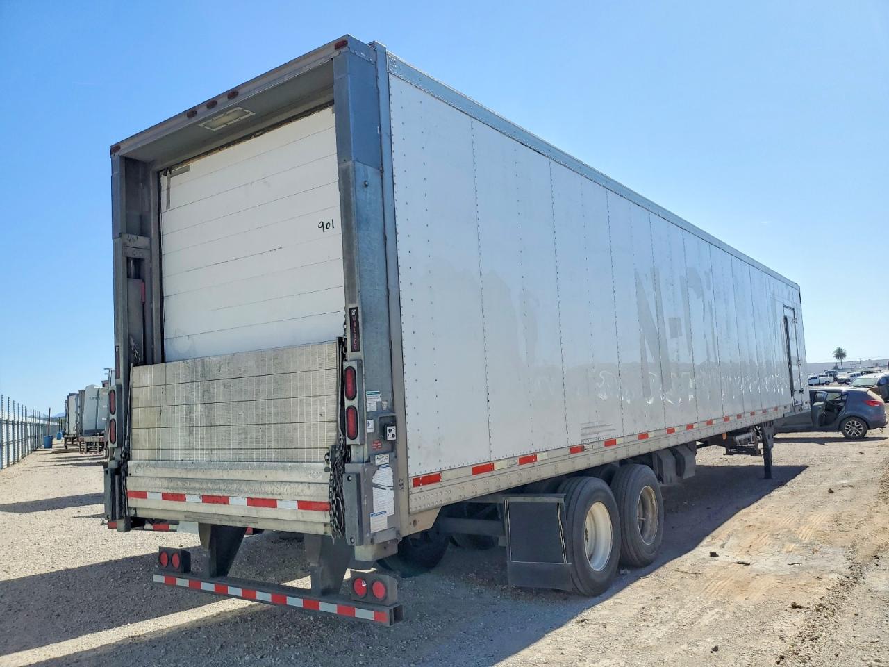 2018 UTILITY All models VIN 1UYVS2488J2226502 photo 4
