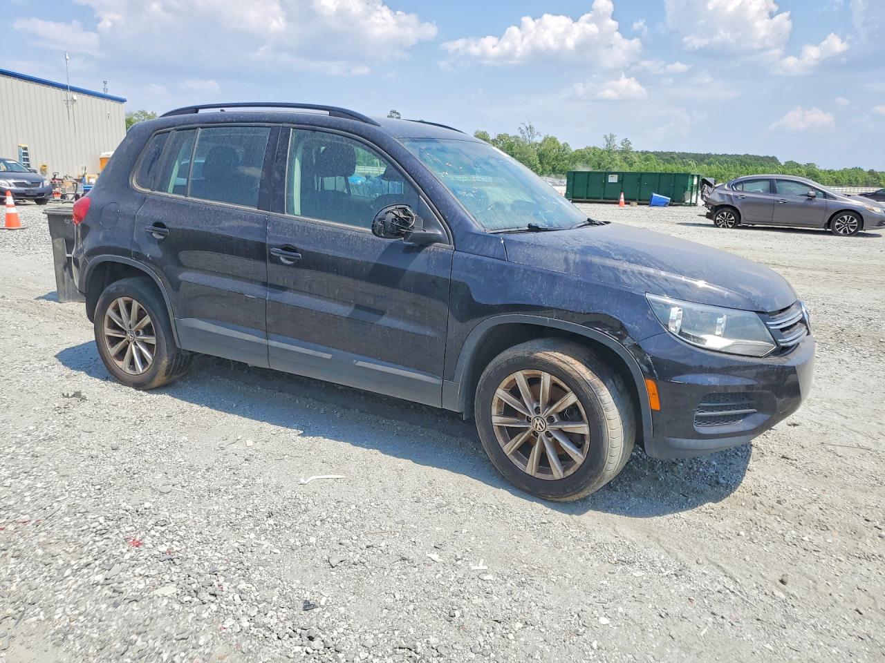 2018 Volkswagen All other VIN WVGAV7AX2JK003302 photo 4