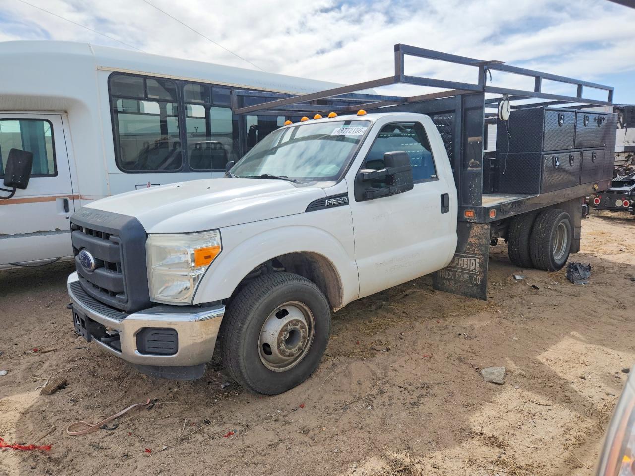 2016 Ford F350 VIN 1FDRF3G62GEB56745 photo 1