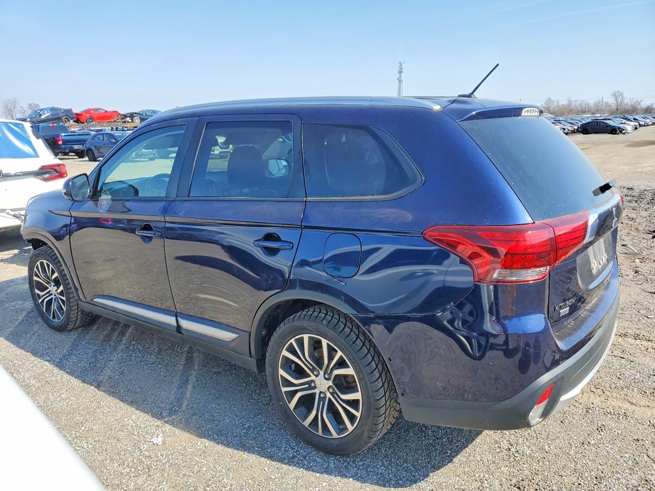 2016 Mitsubishi Outlander VIN JA4AZ2A35GZ603623 photo 2