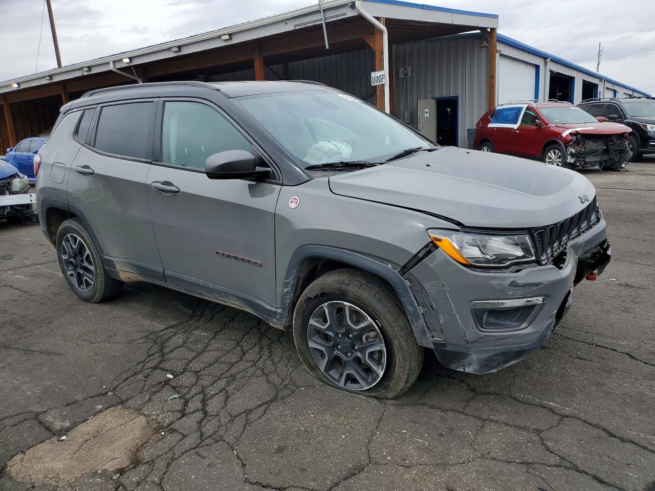 2019 Compass VIN 3C4NJDDB5KT703430 photo 4
