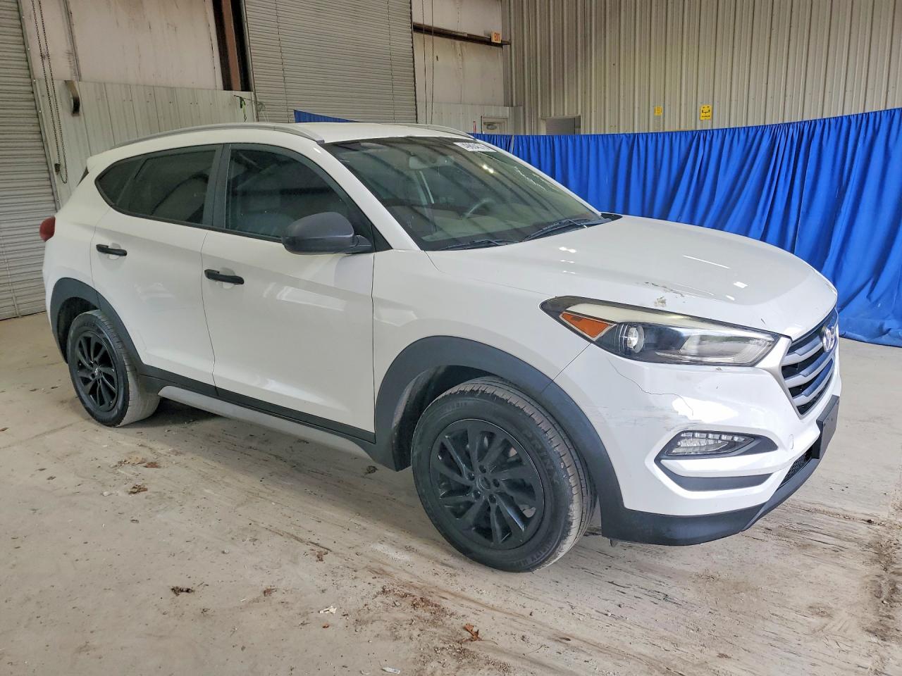 2018 HYUNDAI Tucson VIN KM8J3CA48JU615478 photo 4