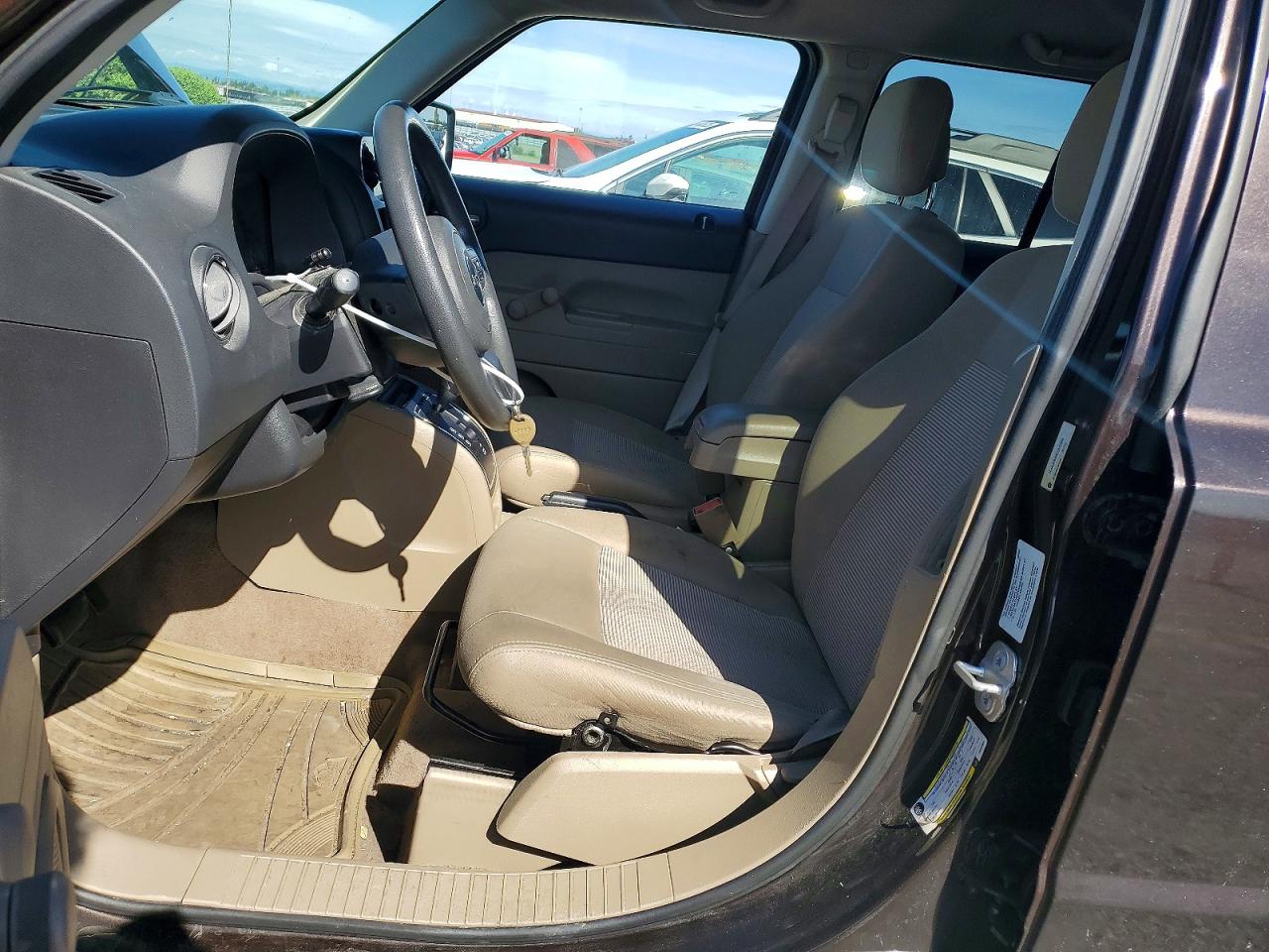 2014 JEEP Patriot VIN 1C4NJPBB9ED642565 photo 7