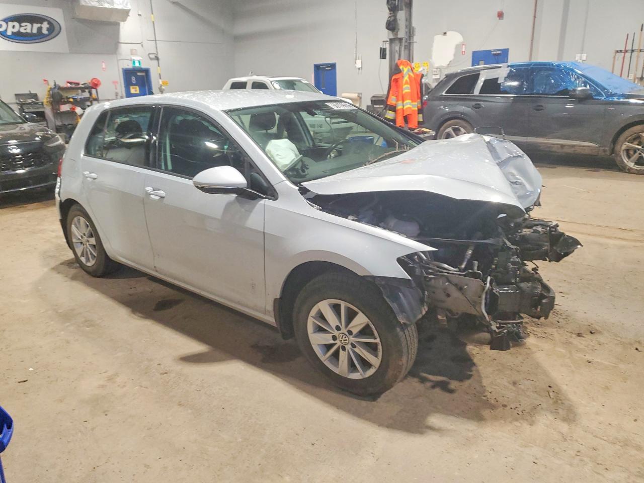 2018 Volkswagen Golf VIN 3VWG17AU5JM292701 photo 4
