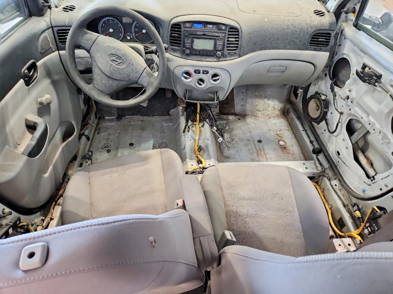 2010 Hyundai Accent VIN KMHCN4AC9AU498042 photo 8