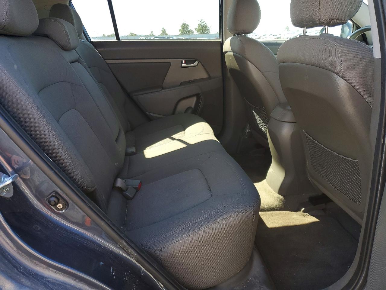 2011 Kia Sportage VIN KNDPBCA21B7076850 photo 11