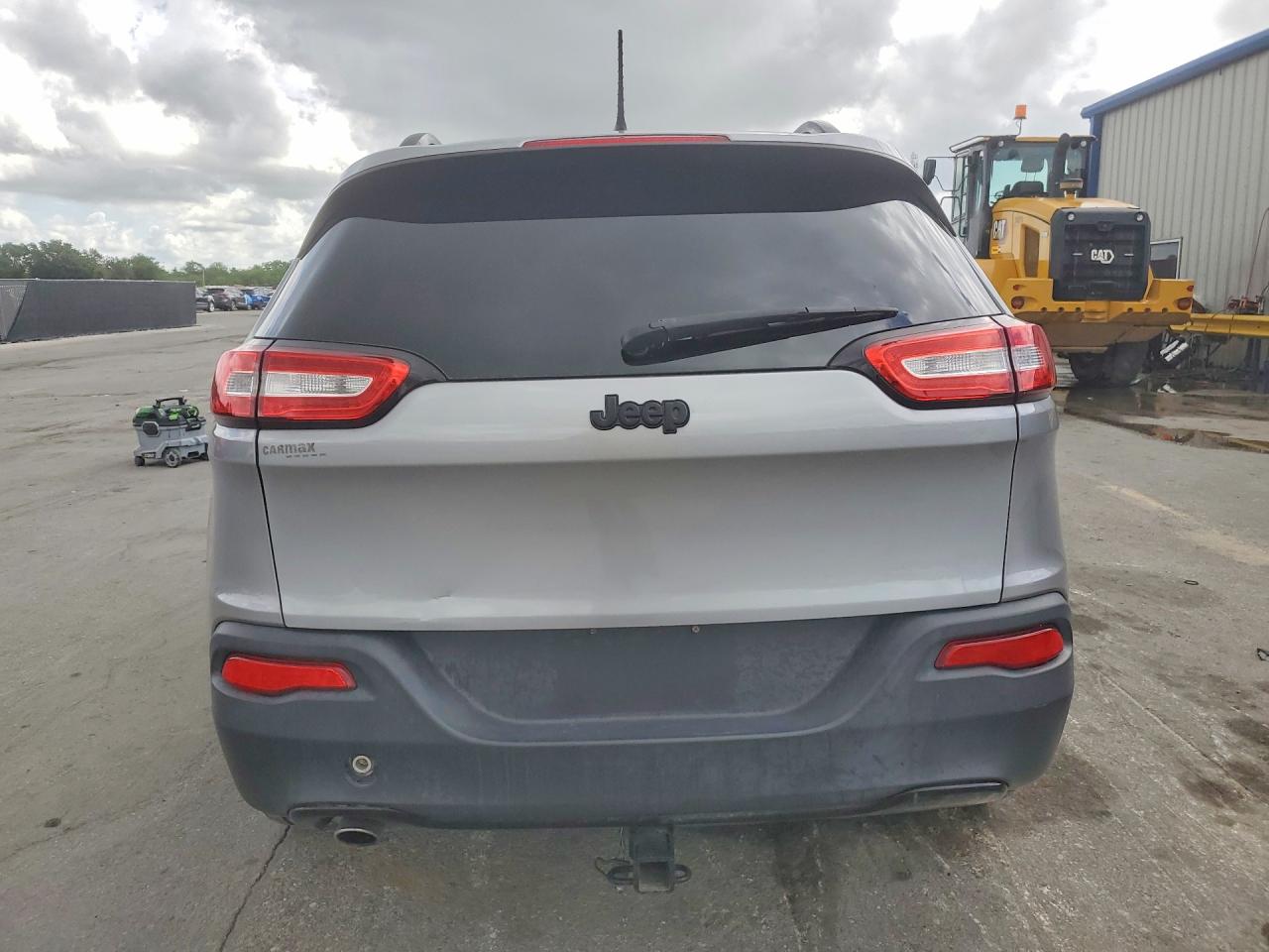 2017 Jeep Cherokee VIN 1C4PJLABXHW540915 photo 6