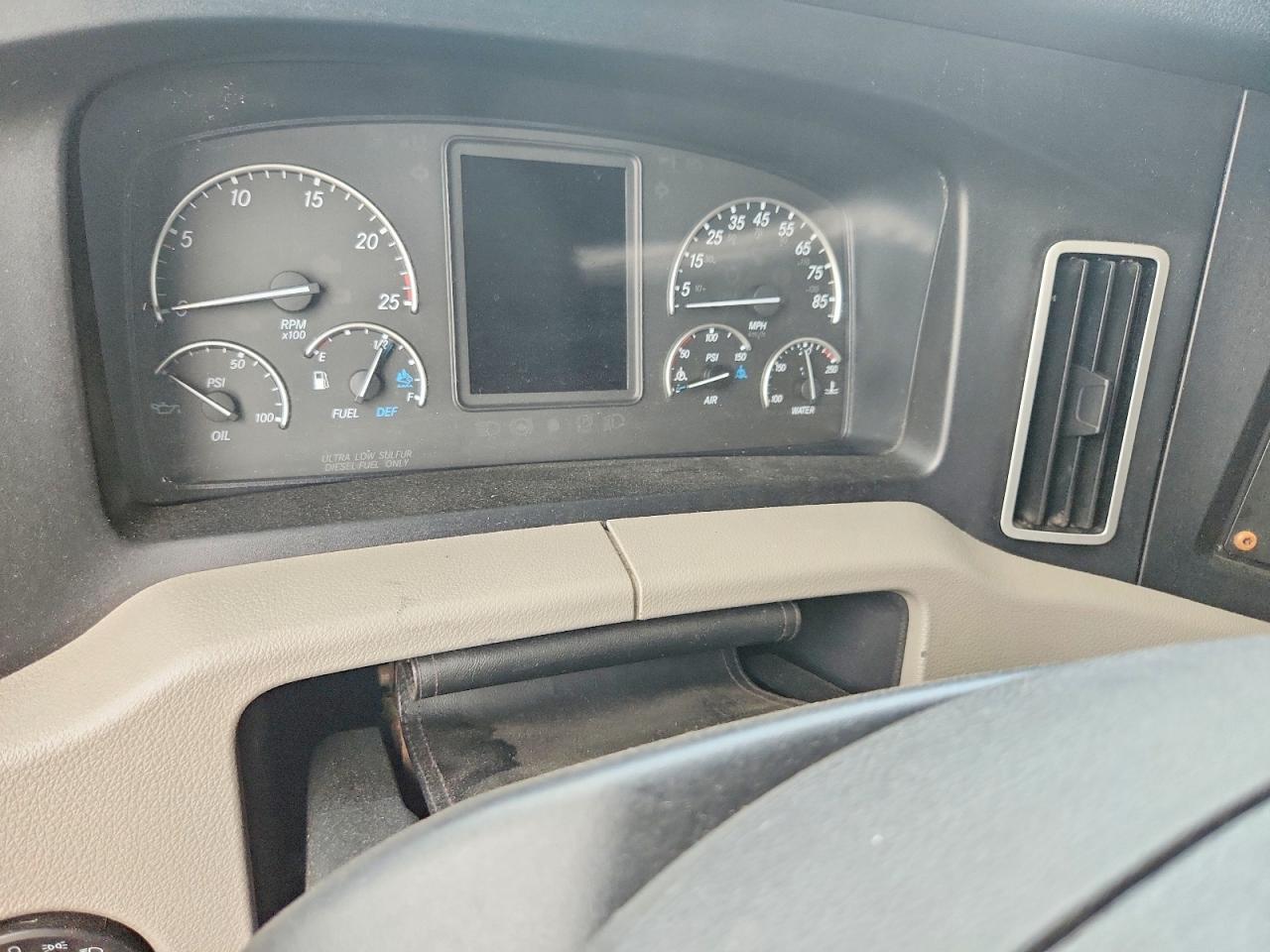 2024 FREIGHTLINER All other VIN 3AKJHHDV3RSUR4851 photo 8
