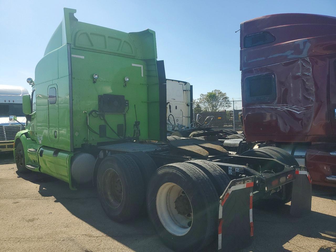 2018 PETERBILT All models VIN 1XPBDP9X6JD475215 photo 3