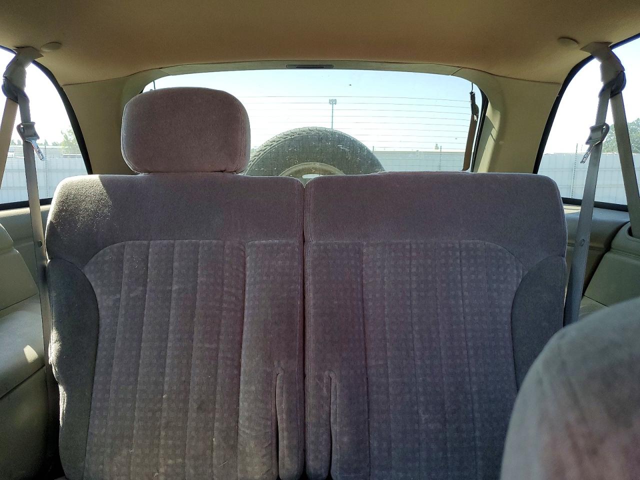 2000 CHEV Blazer VIN 1GNCT18W7YK166591 photo 10