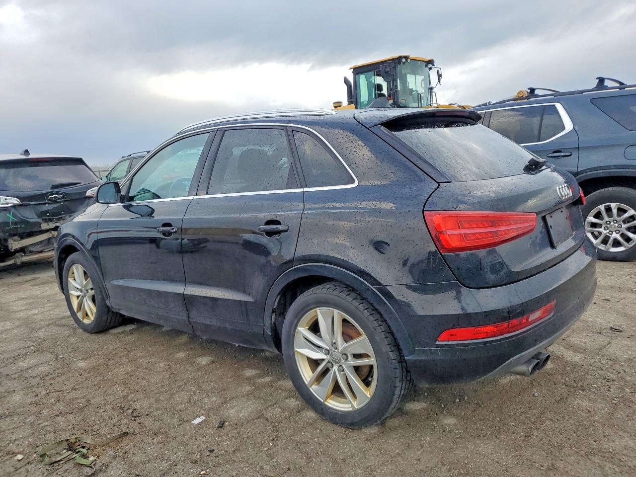 2016 Audi Q3 VIN WA1EFCFS6GR013012 photo 2
