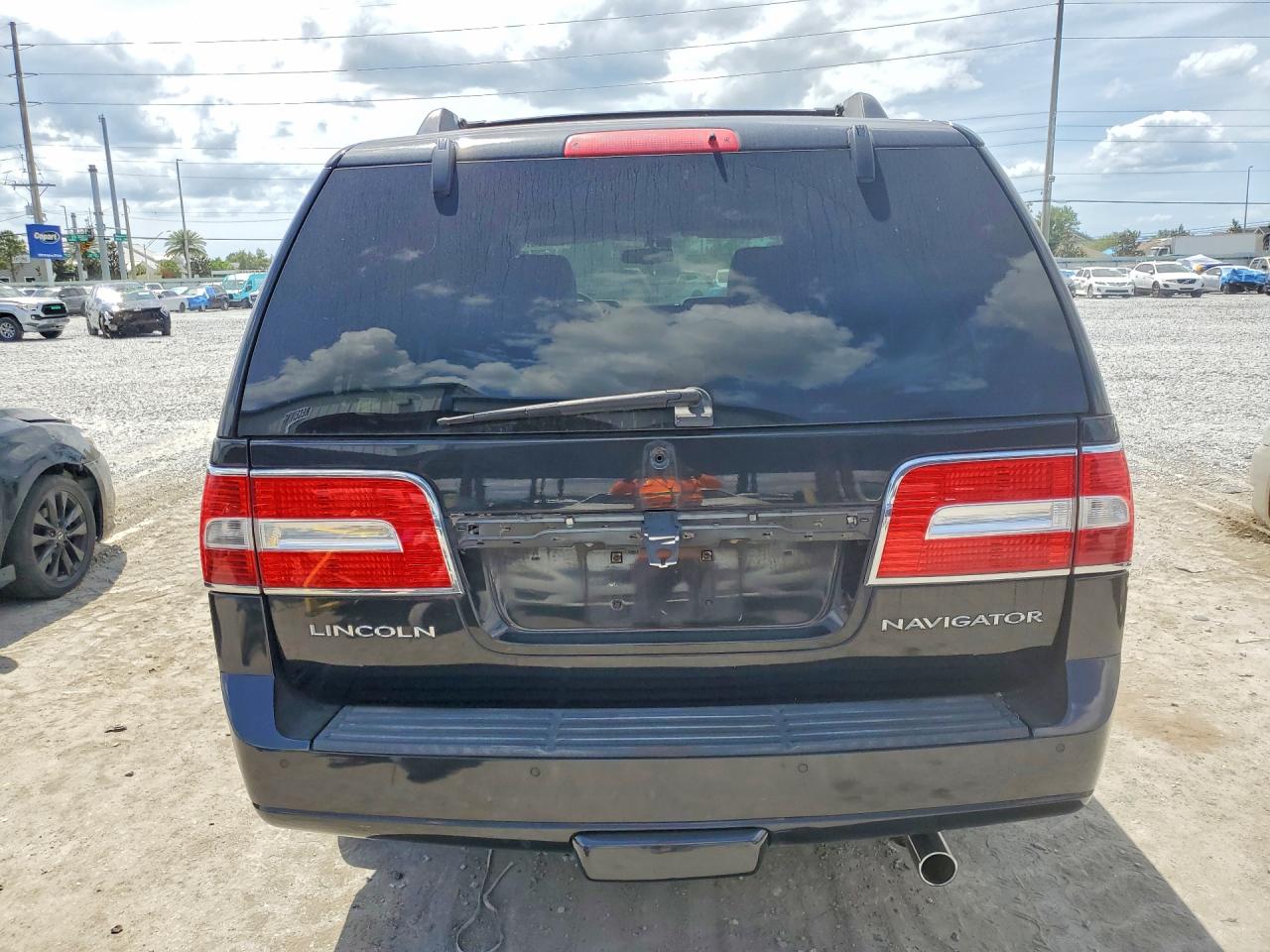 2010 Lincoln Navigator VIN 5LMJJ2H57AEJ10778 photo 6