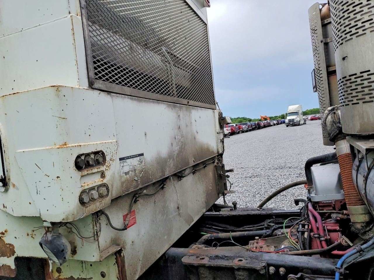 2011 MACK All other VIN 1M2AU02C5BM005492 photo 6