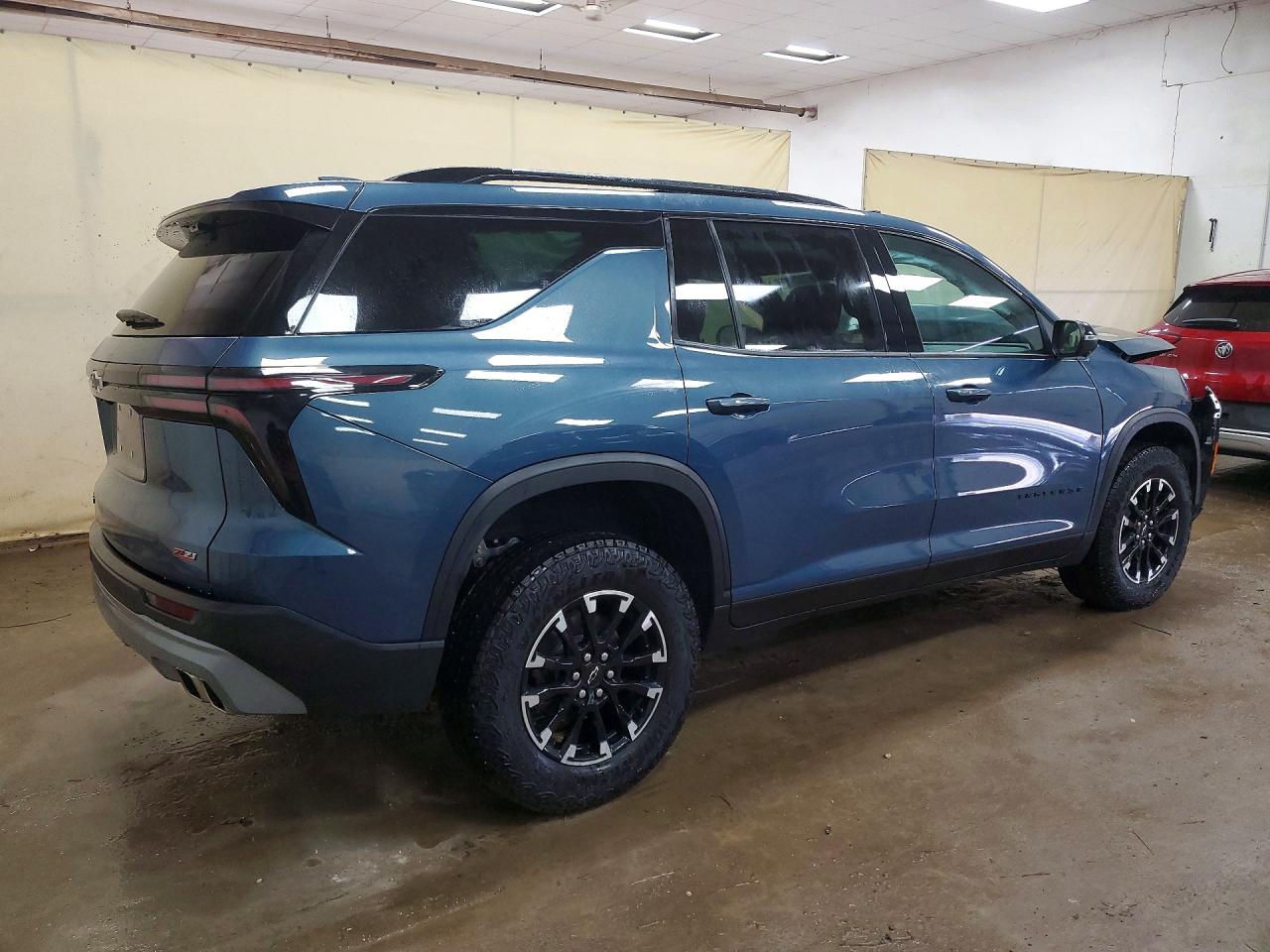 2026 Chevrolet Traverse VIN 1GNEVJKS3TJ100868 photo 3