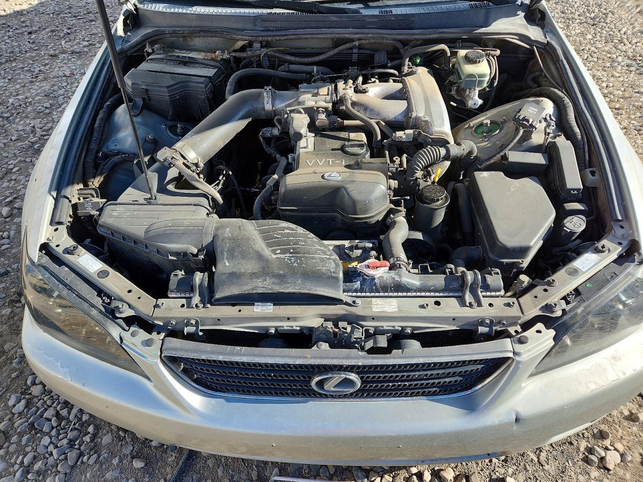 2001 LEXUS Is VIN JTHBD182010011119 photo 11