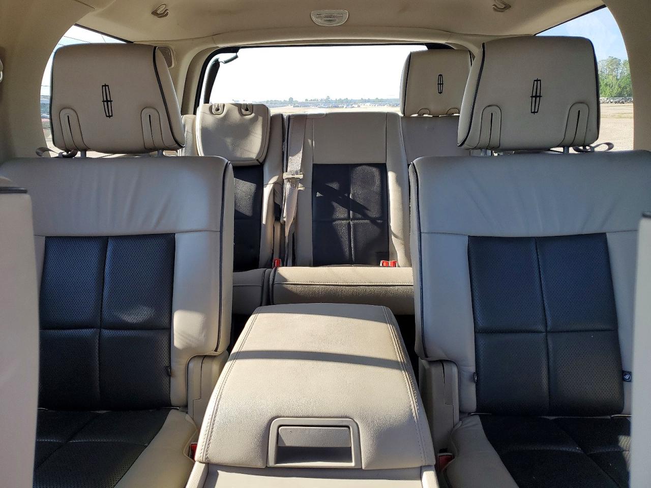 2008 Lincoln Navigator VIN 5LMFU27568LJ13868 photo 10