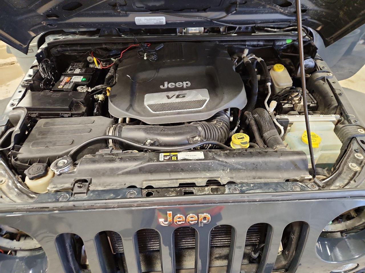 2016 Jeep Wrangler / VIN 1C4AJWAG4GL339210 photo 11