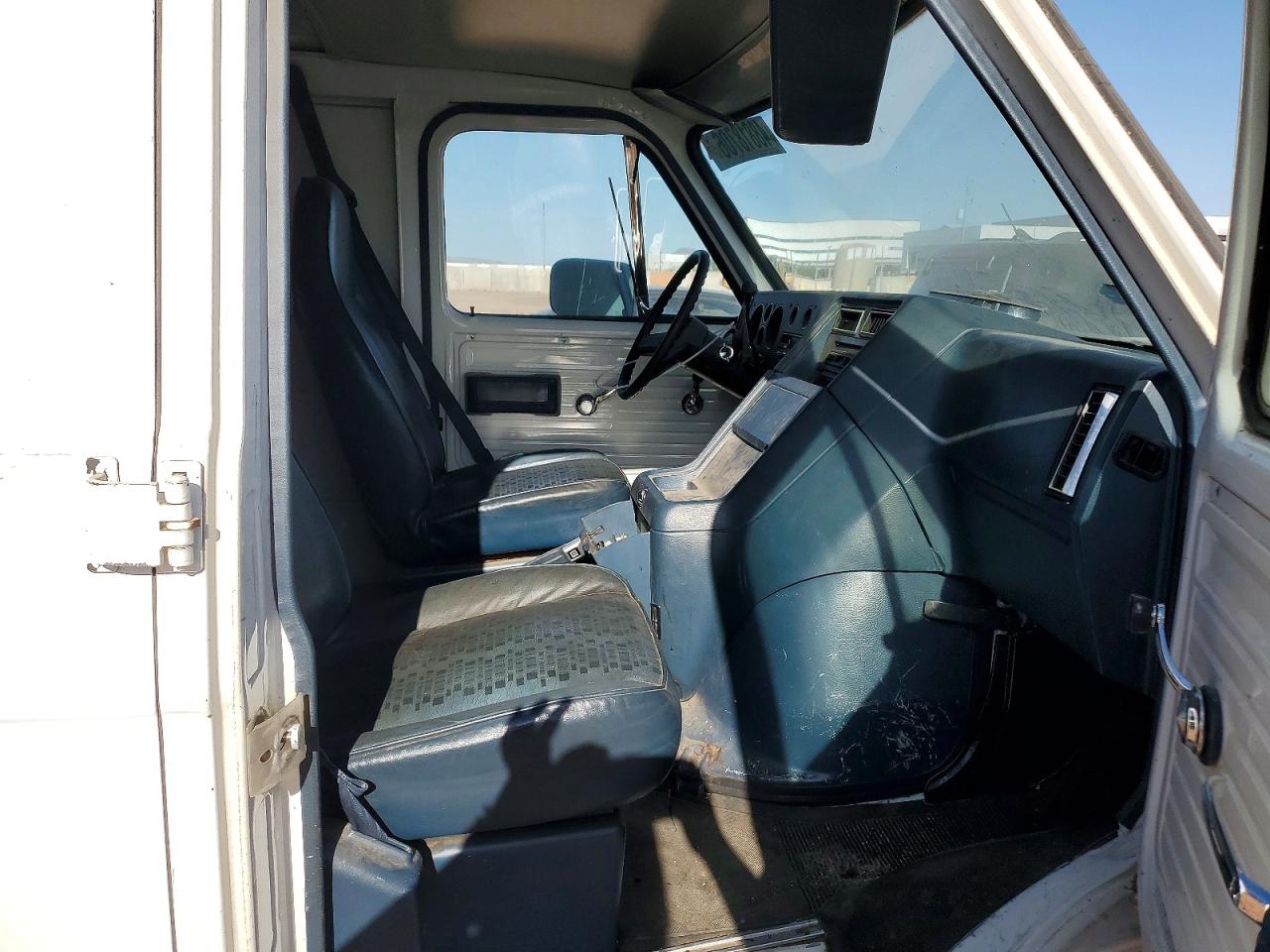 1991 CHEV All models VIN 1GCEG25K3M7113512 photo 11