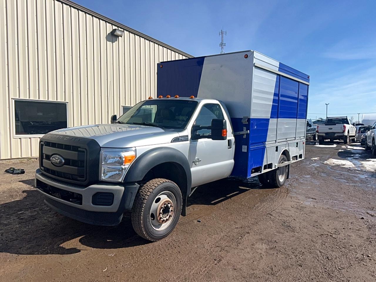 2016 Ford F550 VIN 1FDUF5GT3GED05157 photo 2
