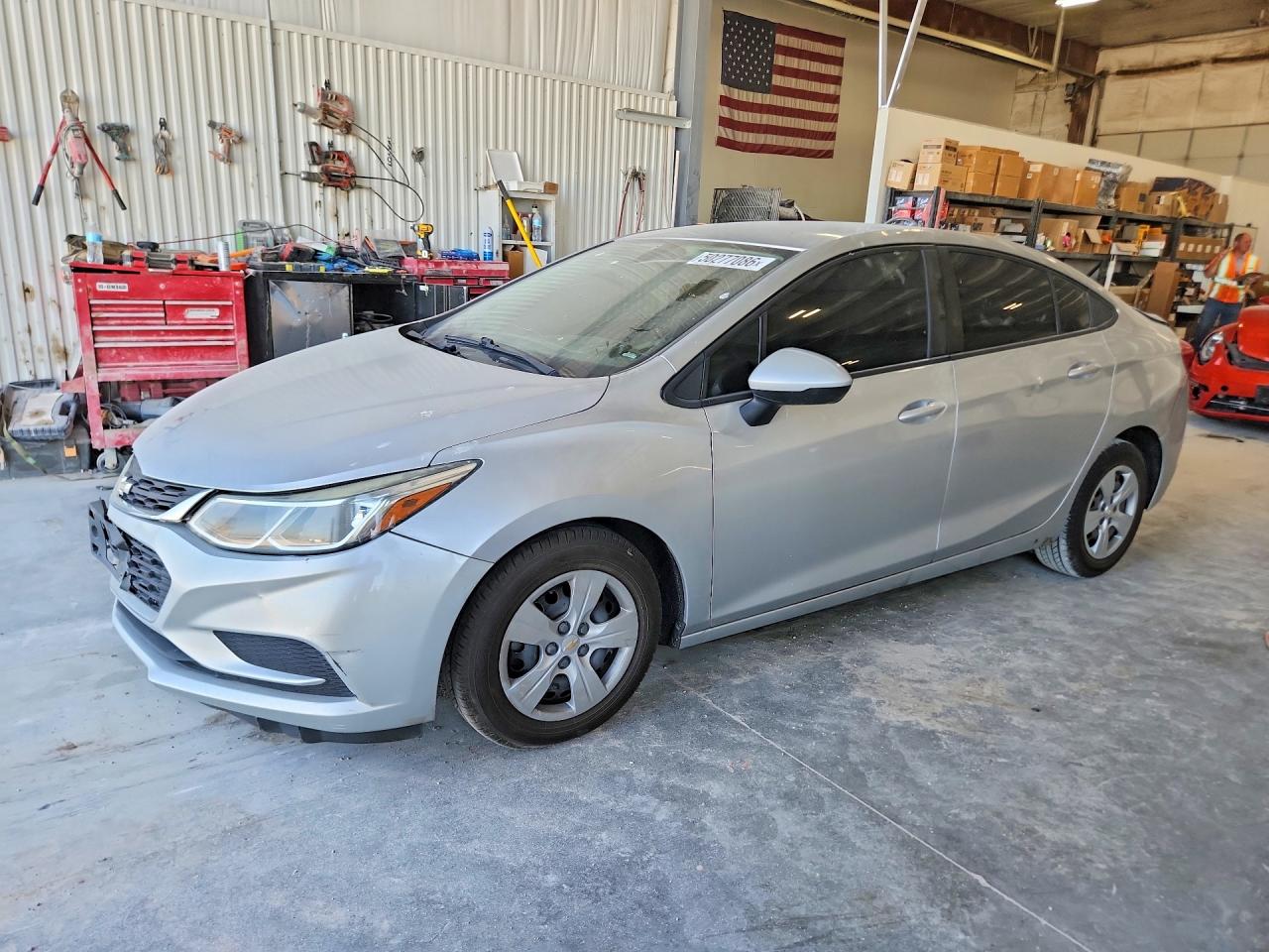 2017 Chevrolet Cruze VIN 1G1BC5SM8H7271381 photo 1
